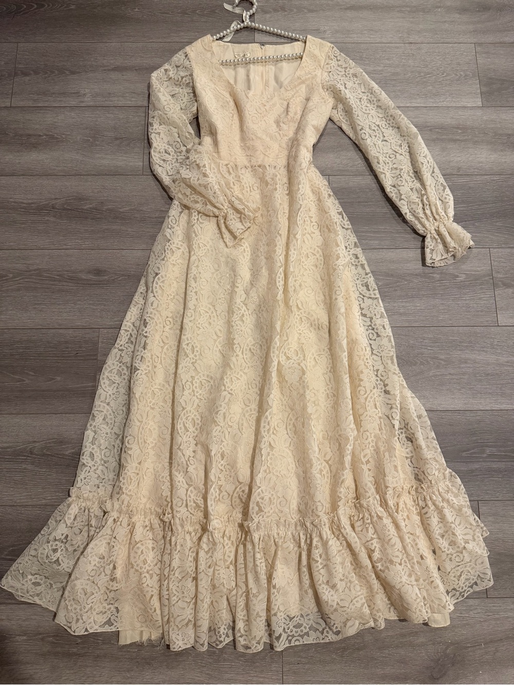 American Vintage Ivory Lace Maxi Dress with Ruffle Hem